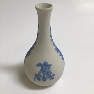 Wedgwood Jasperware Bud Vase Reverse Blue on Cream Cherub 5 1/2” Tall England